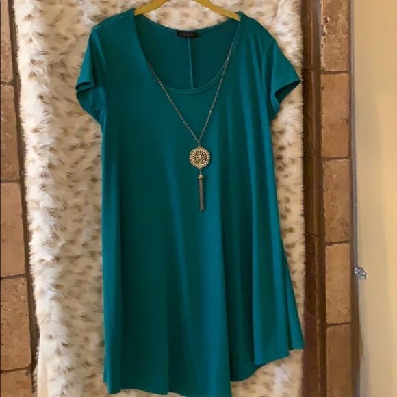 Winter green dress   - Picture 1 of 3